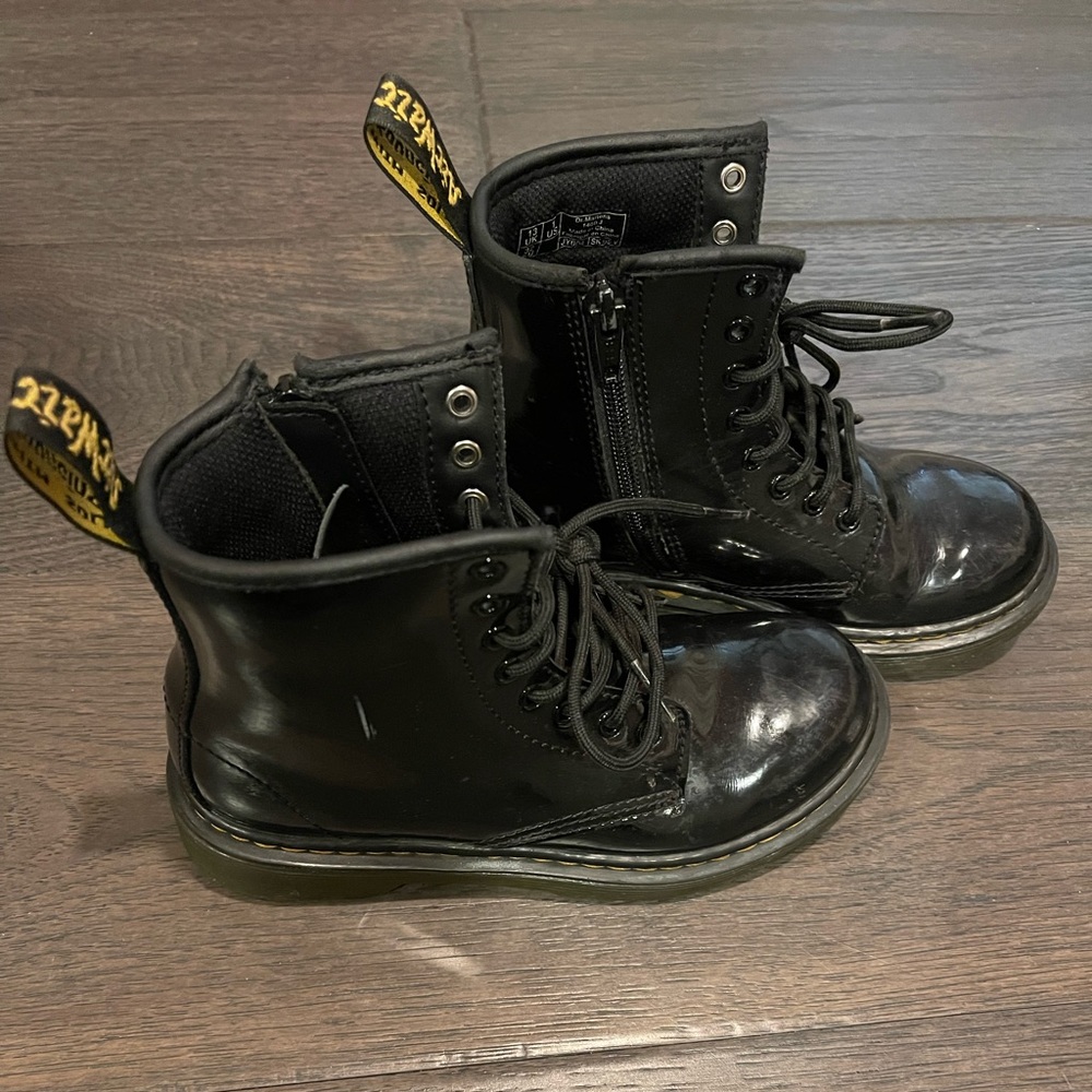 Doc Martin boots - Picture 3 of 3